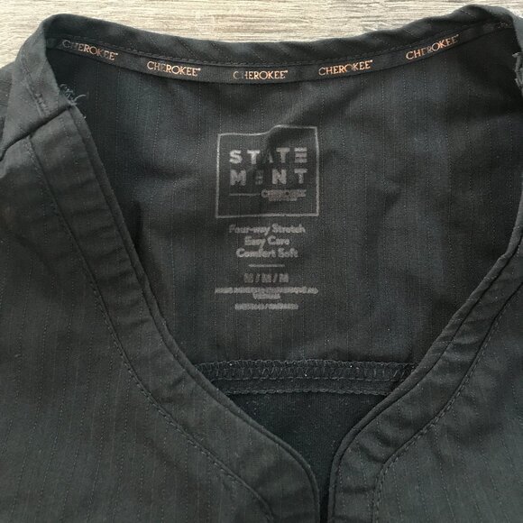 Cherokee Statement Women’s Medium Black Scrub Top – Four-Way Stretch, Comfort Fi - Picture 2 of 3